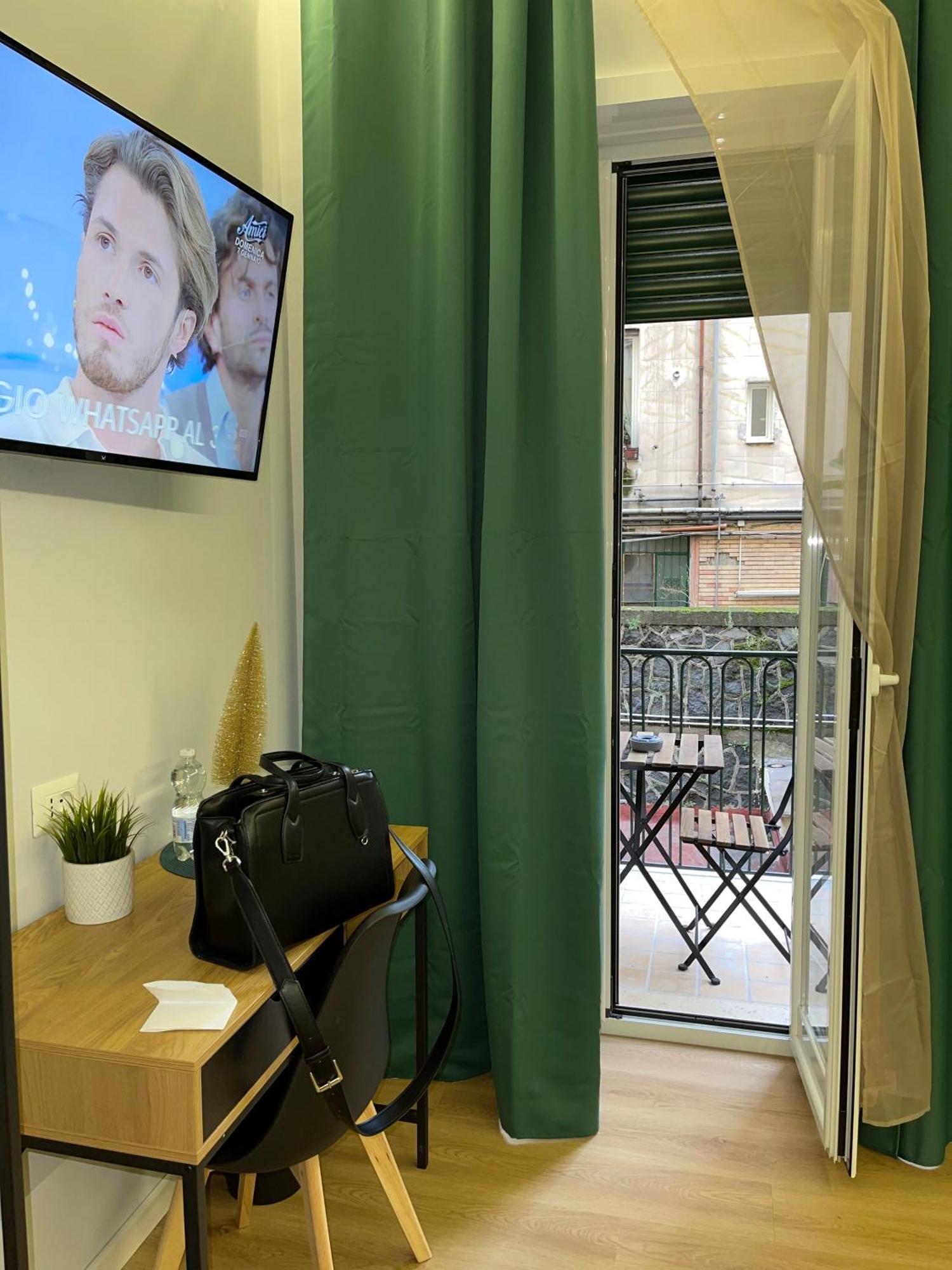 Vomero Suite And Deluxe Room B&B Napoli Exteriör bild